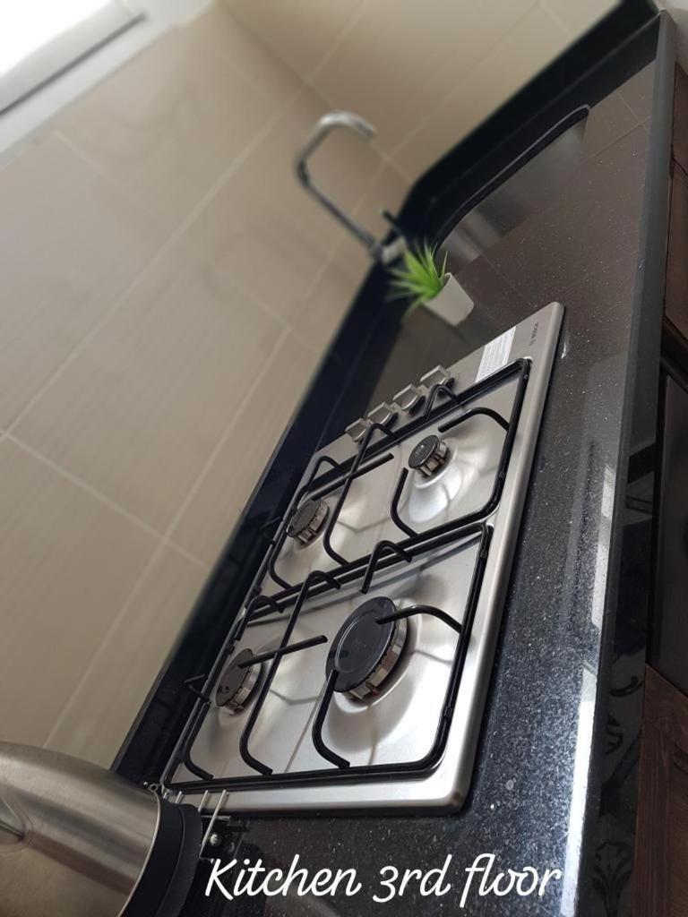 Apartment Ayoub -For Families Only- 纳祖尔 外观 照片